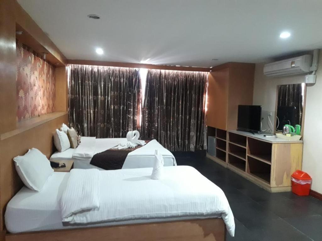 New Pind Balluchi Inn Патая Екстериор снимка