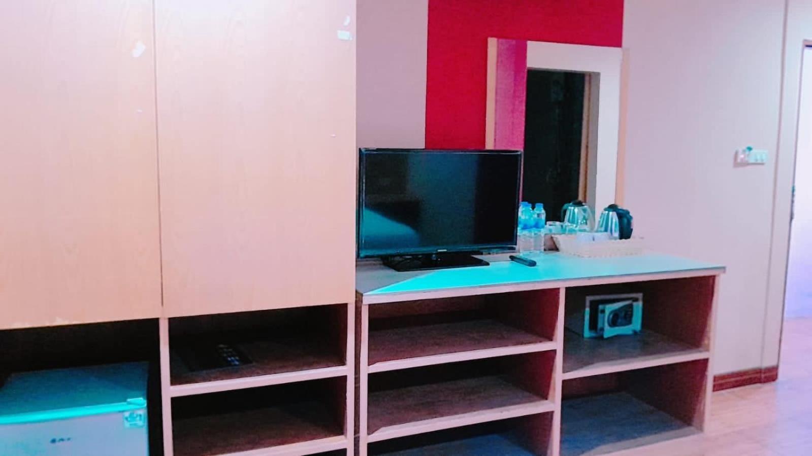 New Pind Balluchi Inn Патая Екстериор снимка