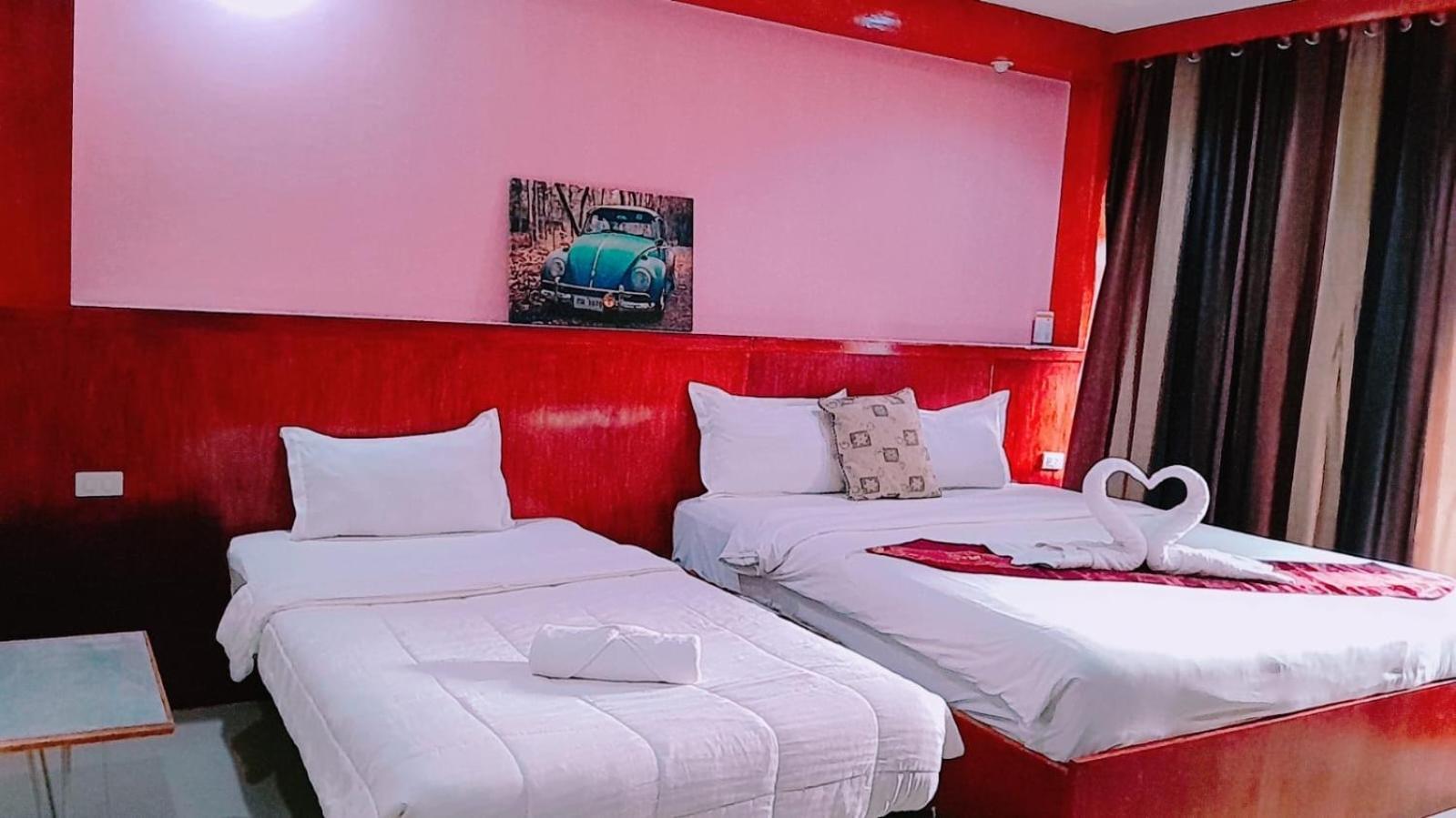 New Pind Balluchi Inn Патая Екстериор снимка